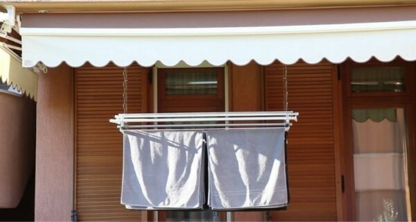 Meilleur étendoir plafond, choix de 5 séchoirs à linge suspendus en 2022