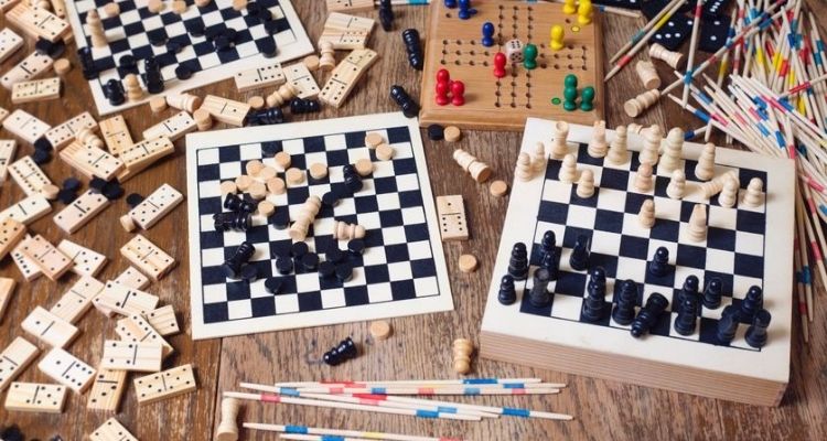 Juegos de mesa para la memoria de los ancianos.