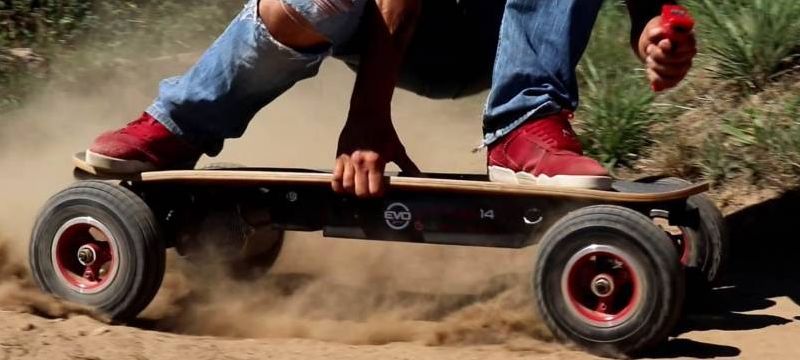 Skateboard Électrique Tout-Terrain 350W | Autonomie 25km, Vitesse 25km/h | Télécommande 4 Vitesses | Planche 7 Couches Érable